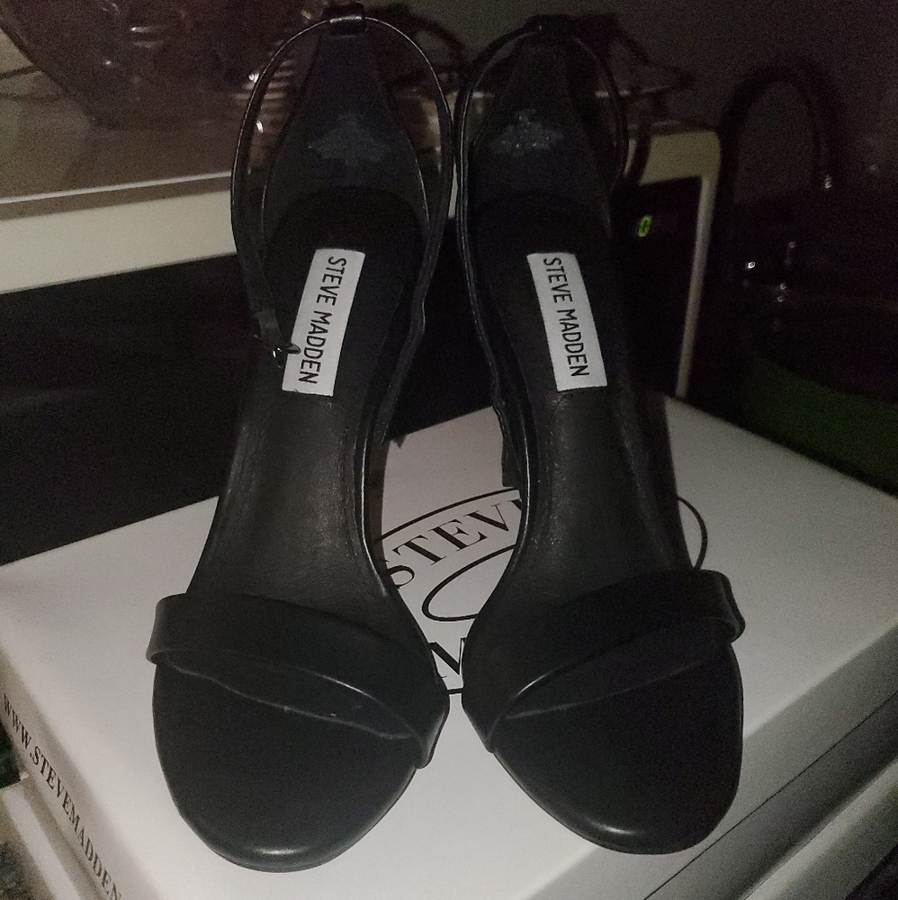 STEVE MADDEN SIZE 6
